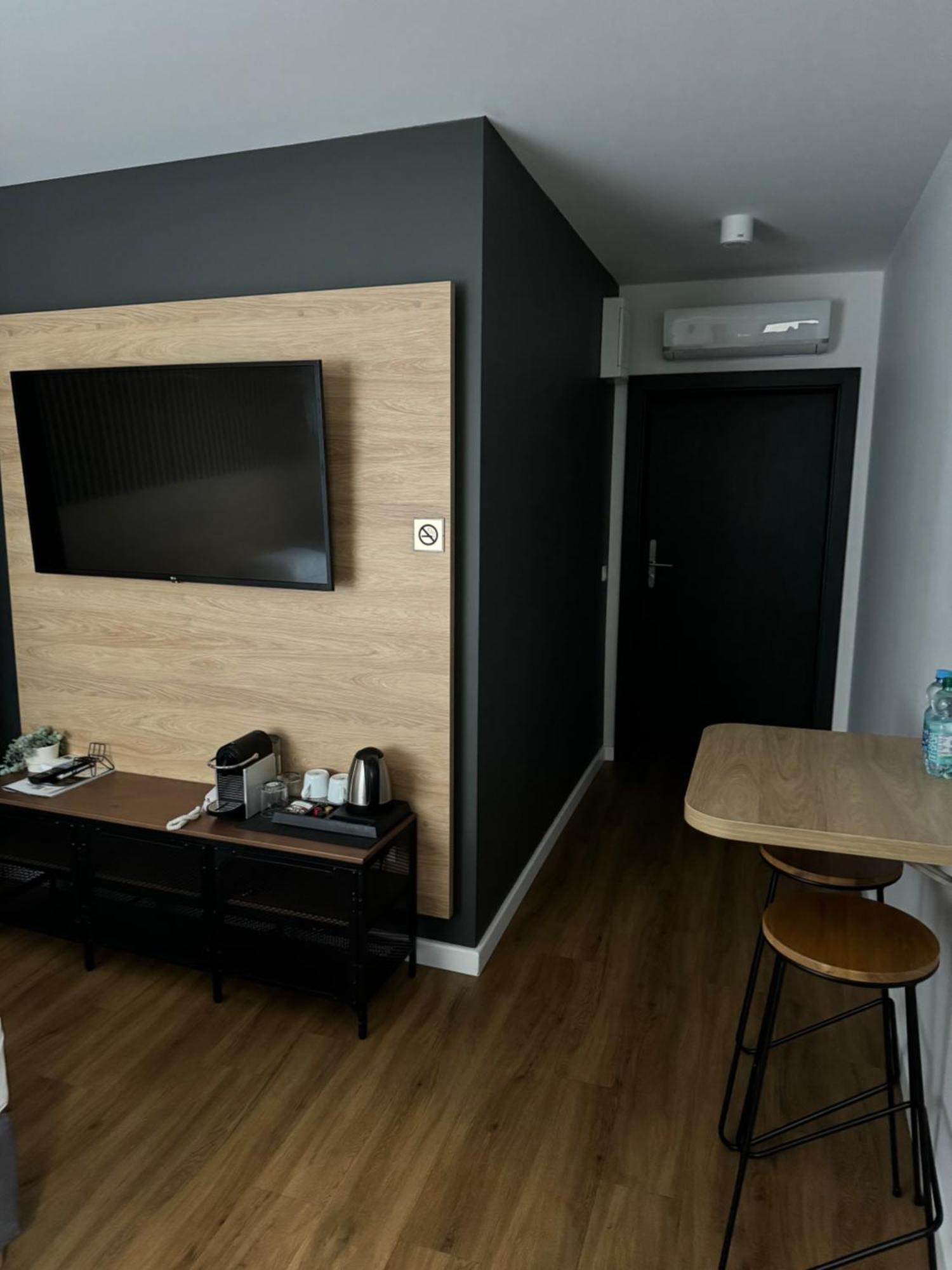 Apart House, Tylna 20 Ζιελόνα Γκόρα Εξωτερικό φωτογραφία